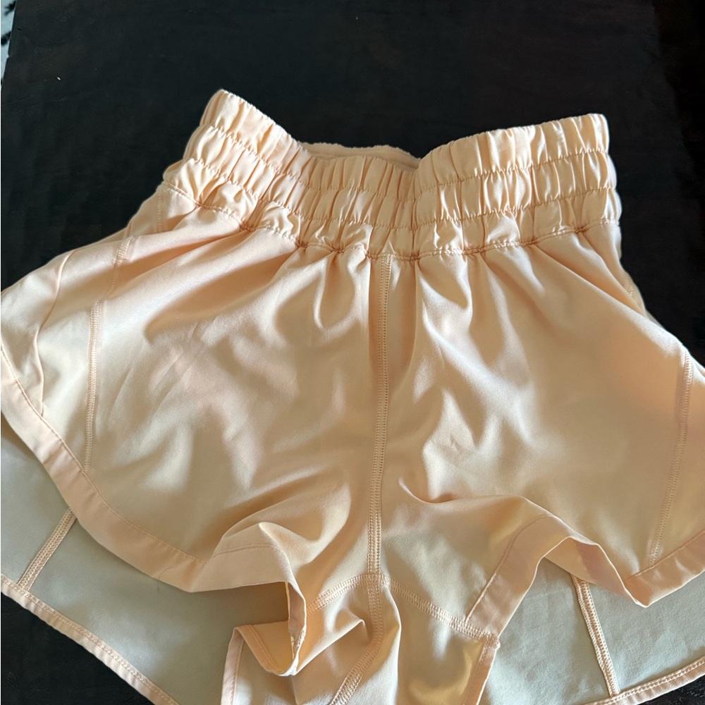 Lululemon high rise tracker shorts size 2